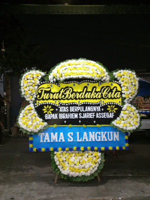 Papan Bunga Duka di Biak Kota